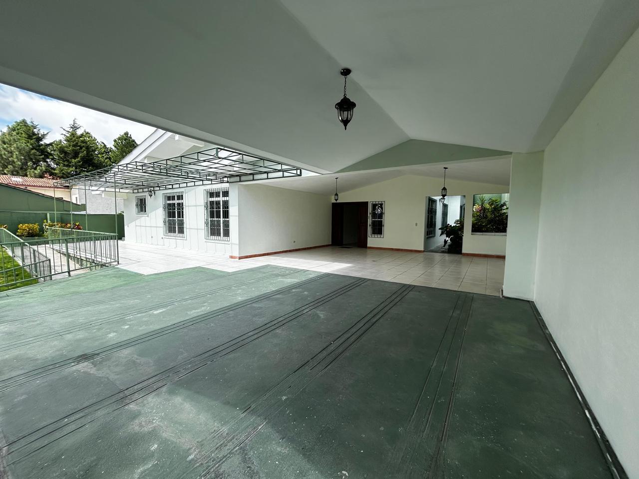 Casa en Venta Residencial la Montaña II