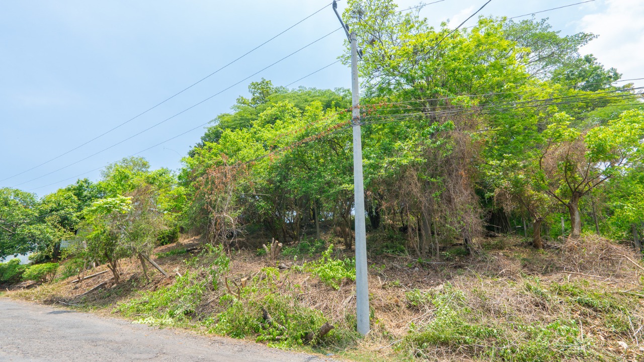 Se vende terreno en Club Atami