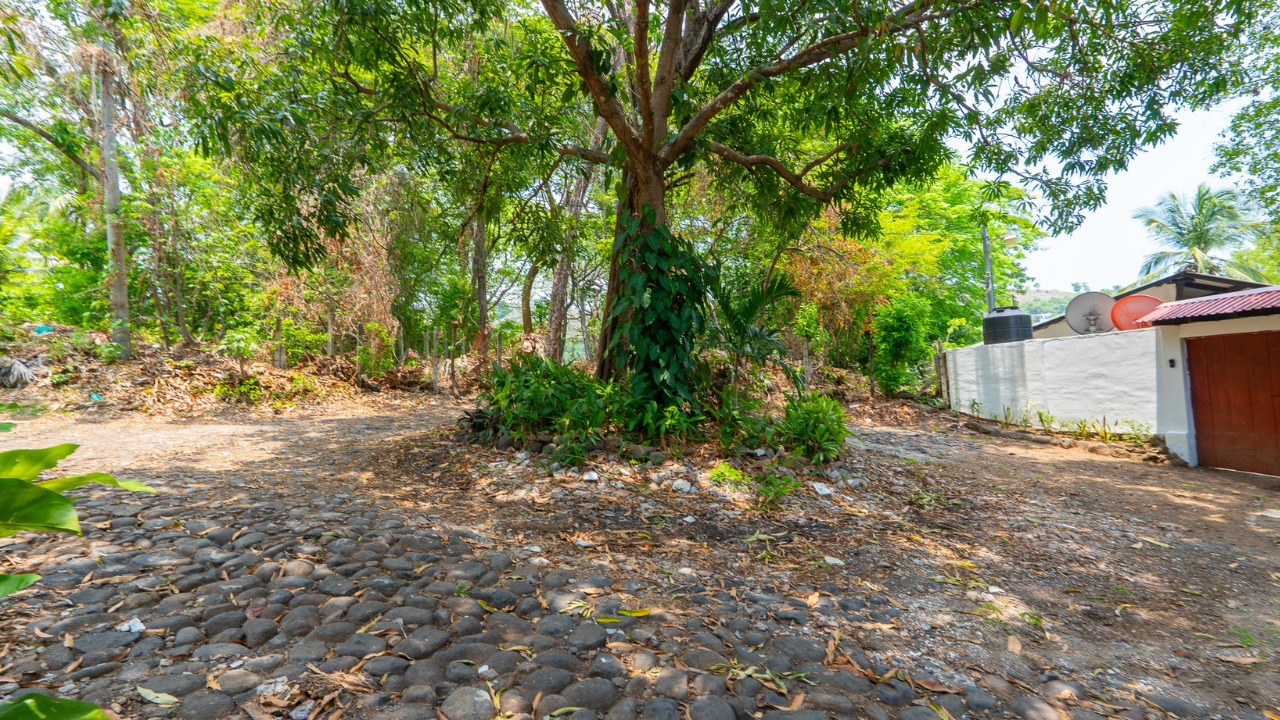Se vende terreno en Club Atami